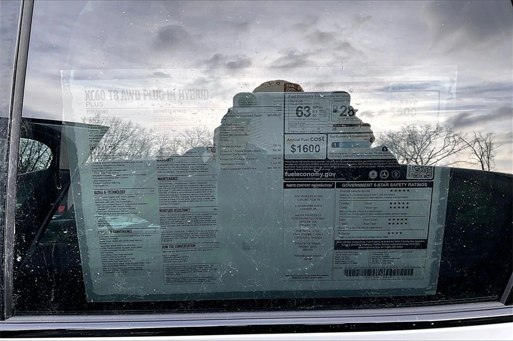 2026 Volvo - image 13