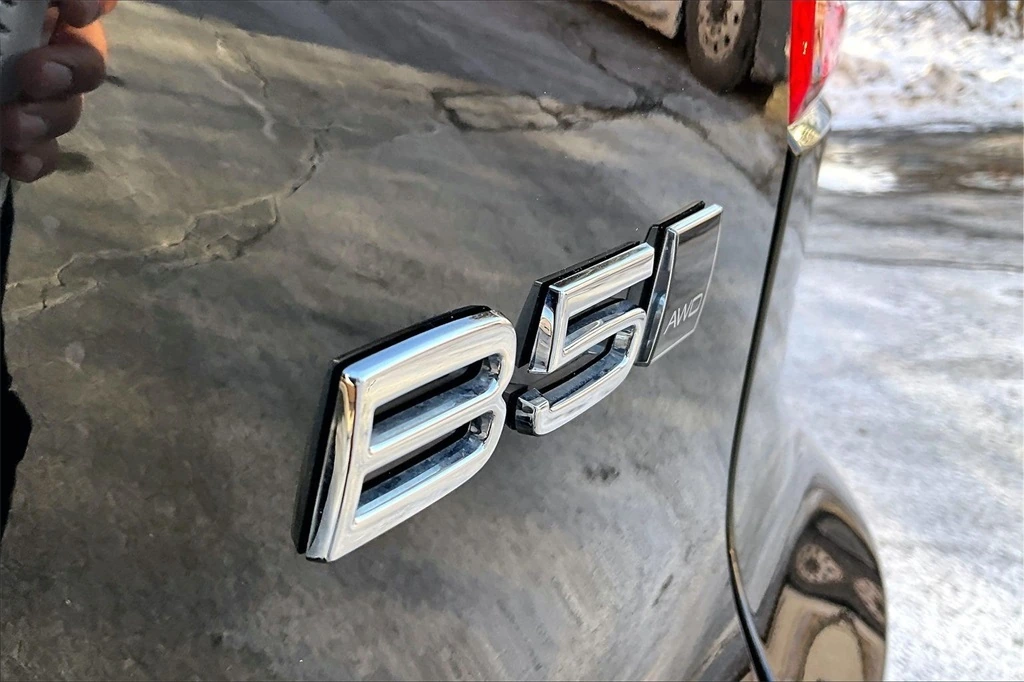 2026 Volvo - image 23