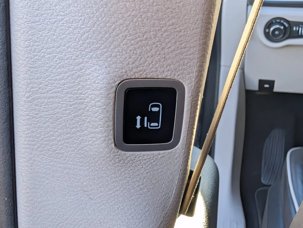 2023 Chrysler Pacifica Hybrid Limited - Photo 18