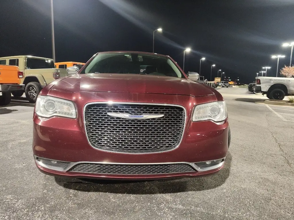 Used 2018 Chrysler 300 Limited with VIN 2C3CCAKG6JH268749 for sale in Owasso, OK