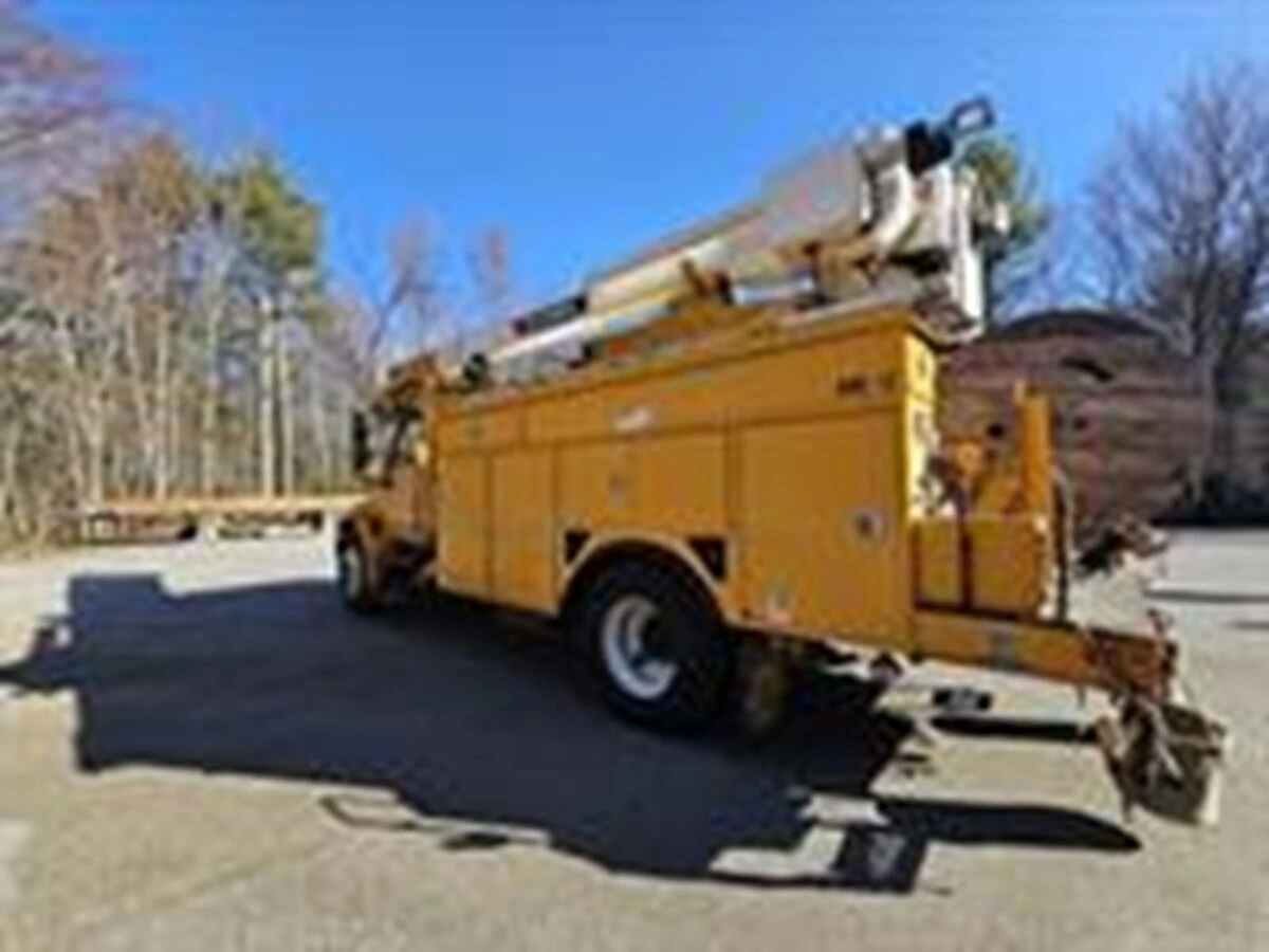2014 International 4300 in Manchester, NH — photo 3