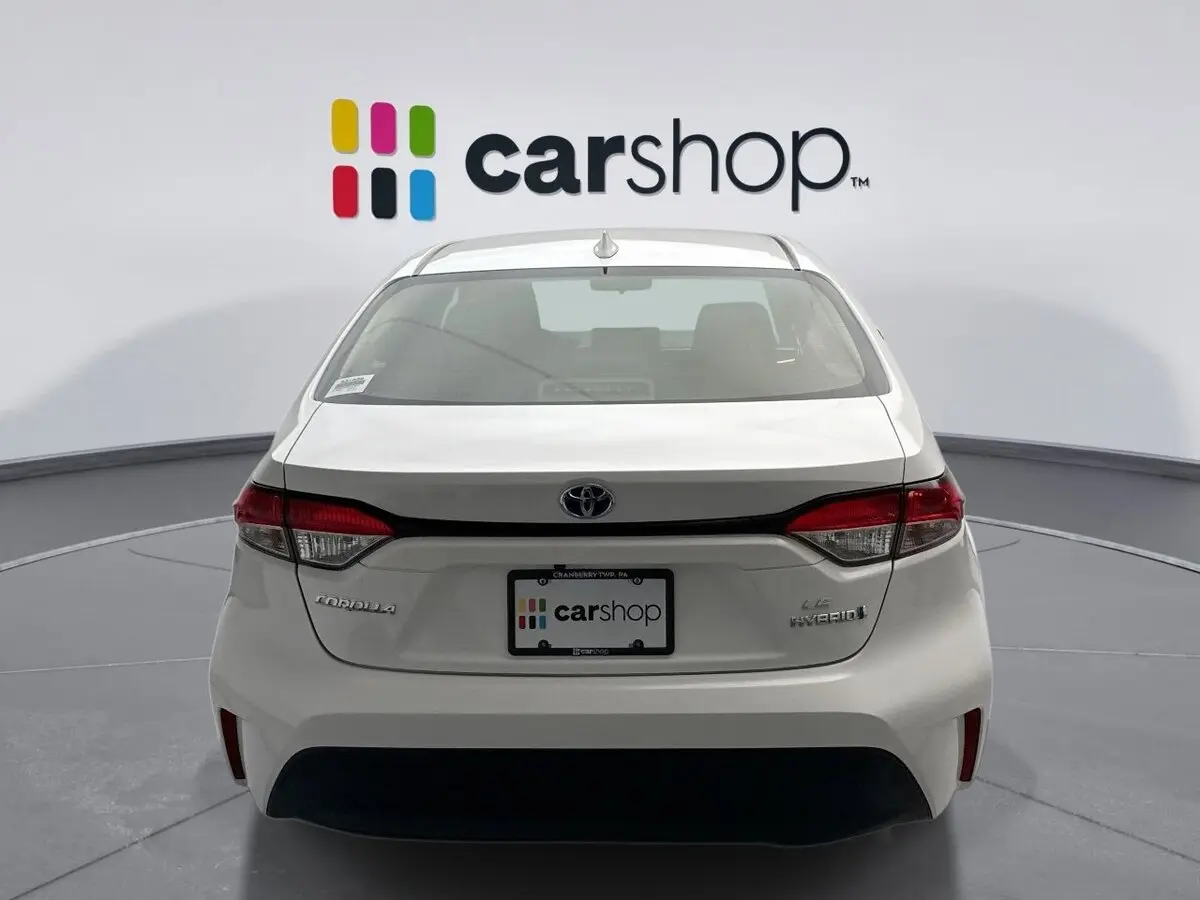 2024 Toyota Corolla Hybrid LE photo 4