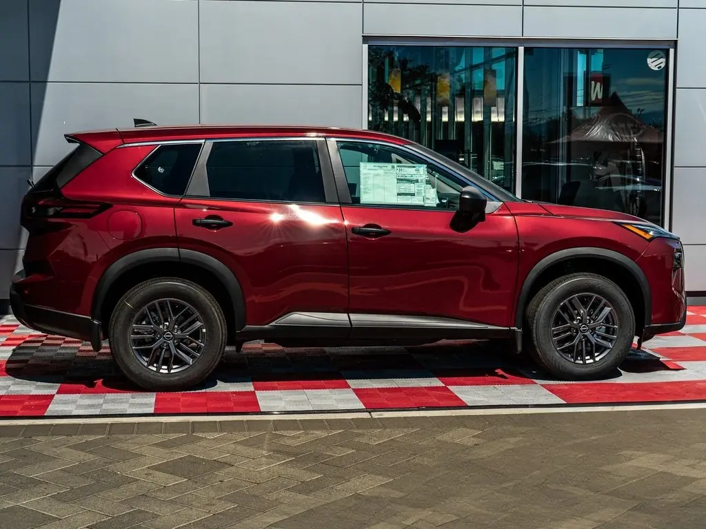 2026 Nissan Rogue S photo 6