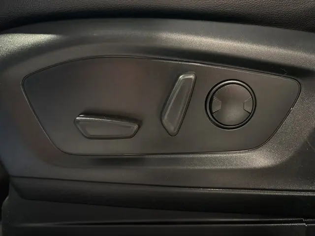 2024 Ford Explorer Limited photo 19