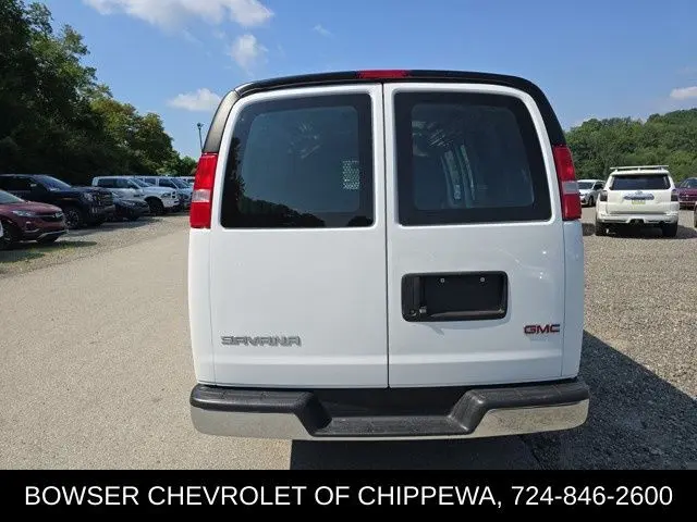 2023 Gmc Savana 2500 Cargo photo 3