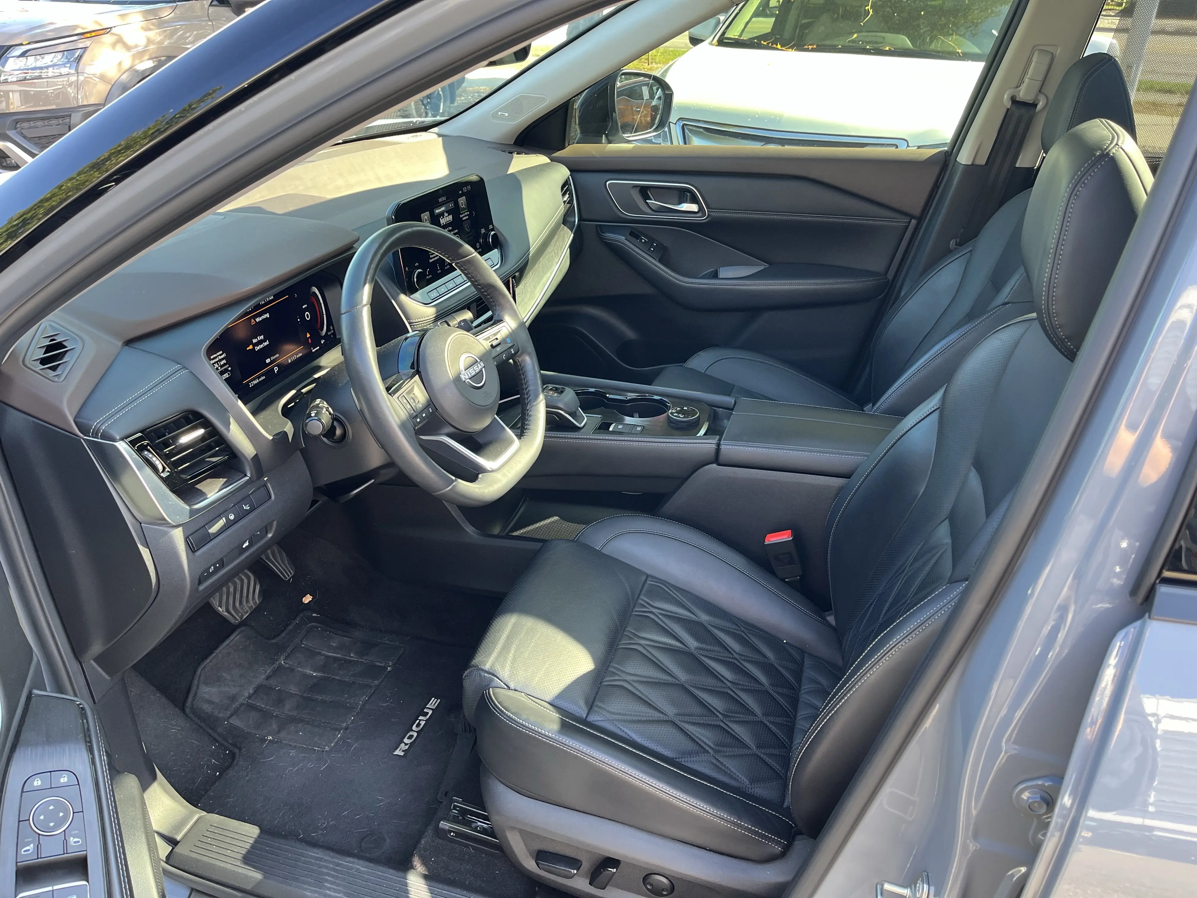2022 Nissan Rogue Platinum photo 7