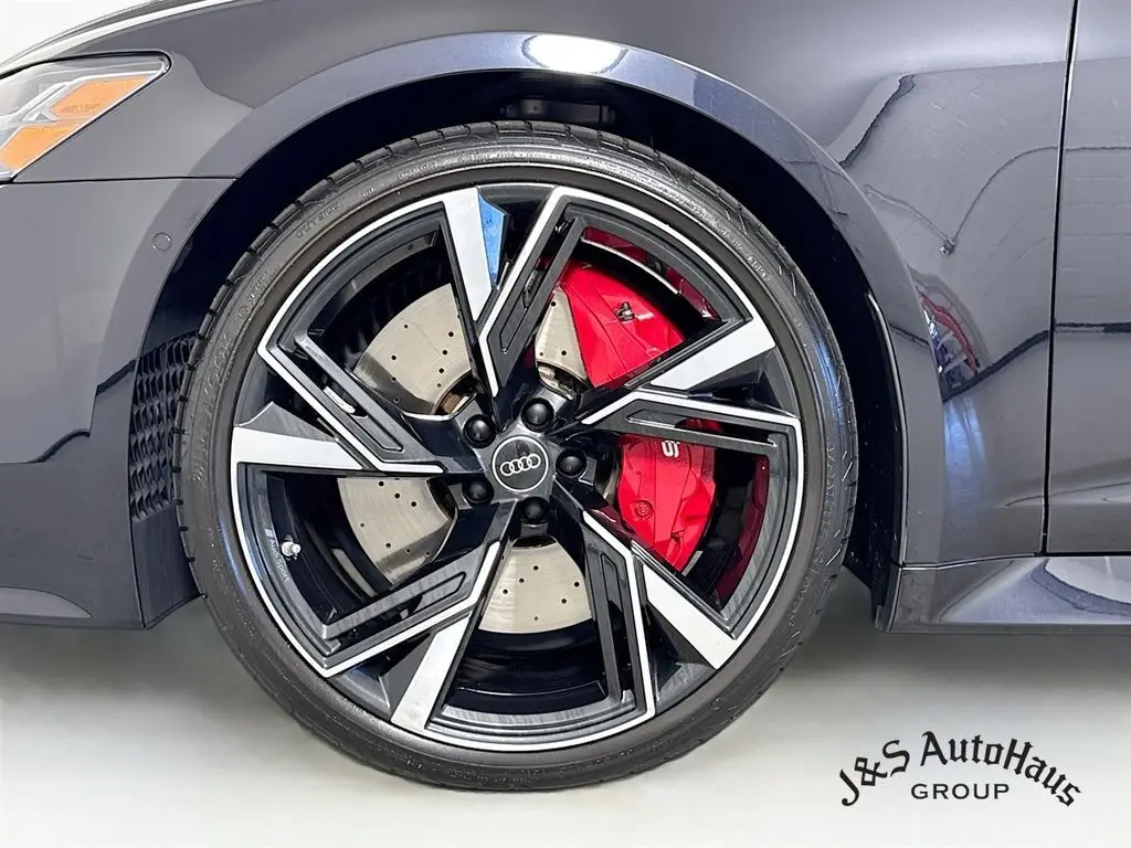 2022 Audi RS 6 Avant Base photo 35