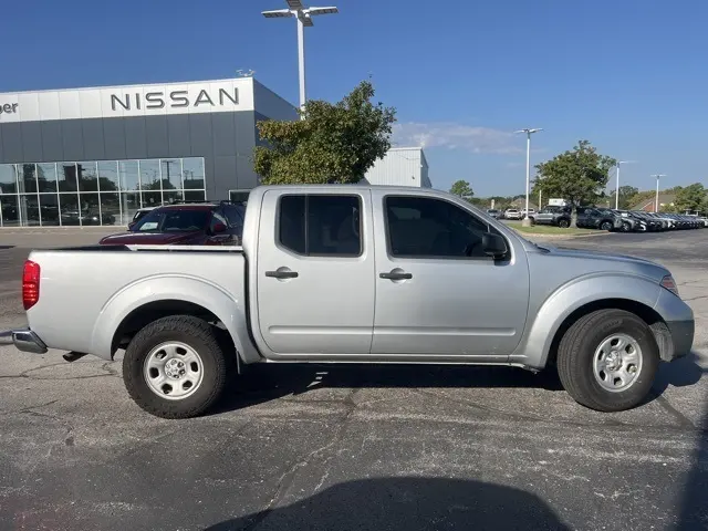 2016 Nissan Frontier S photo 8