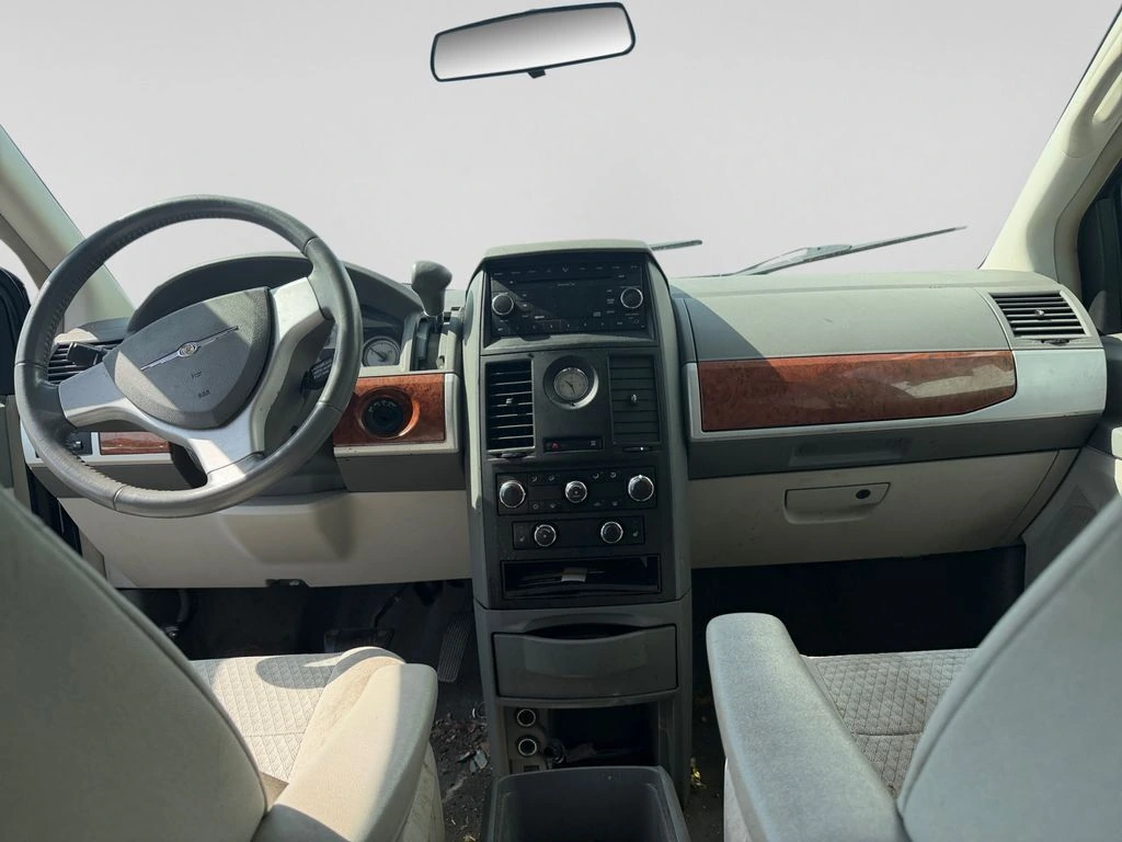 2008 Chrysler Town & Country Touring - Photo 23