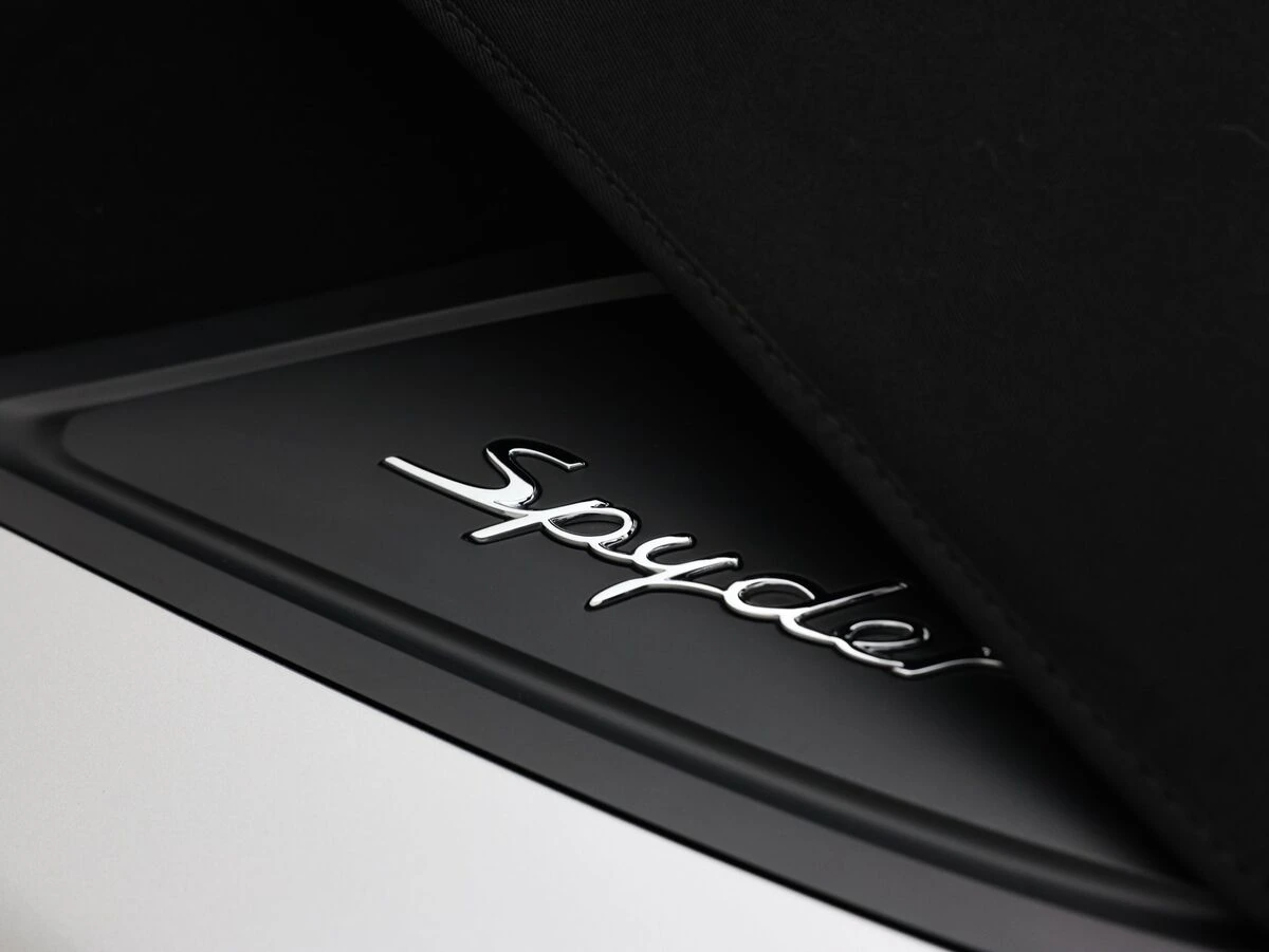 2022 Porsche 718 Spyder - Photo 26