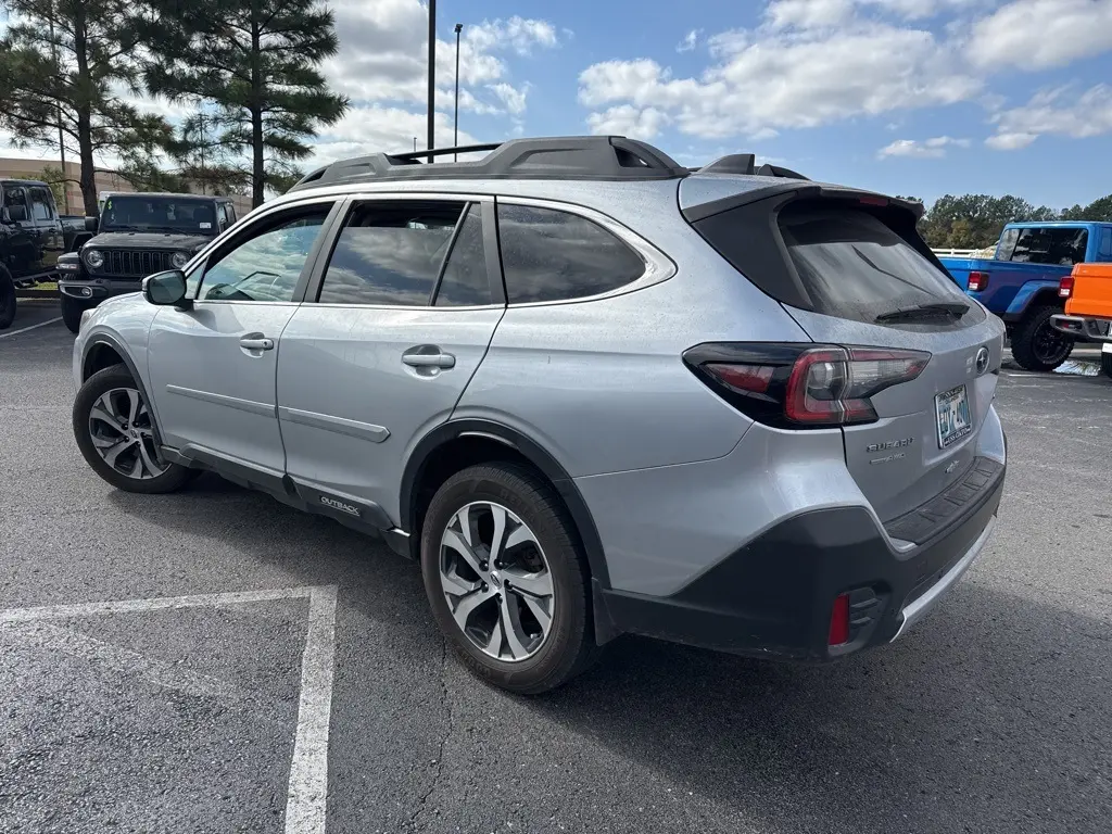 2021 Subaru Outback Limited XT photo 3