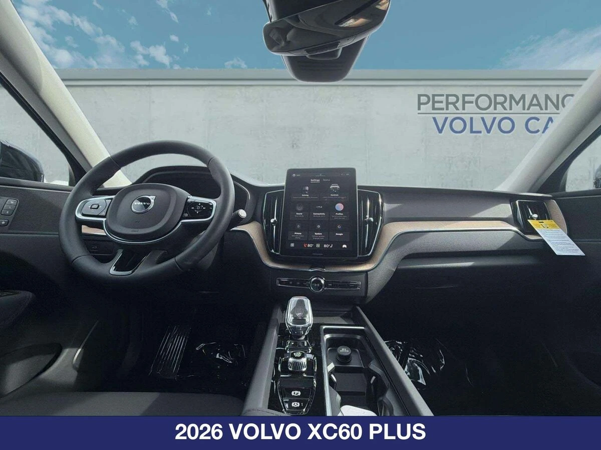 2026 Volvo - image 25