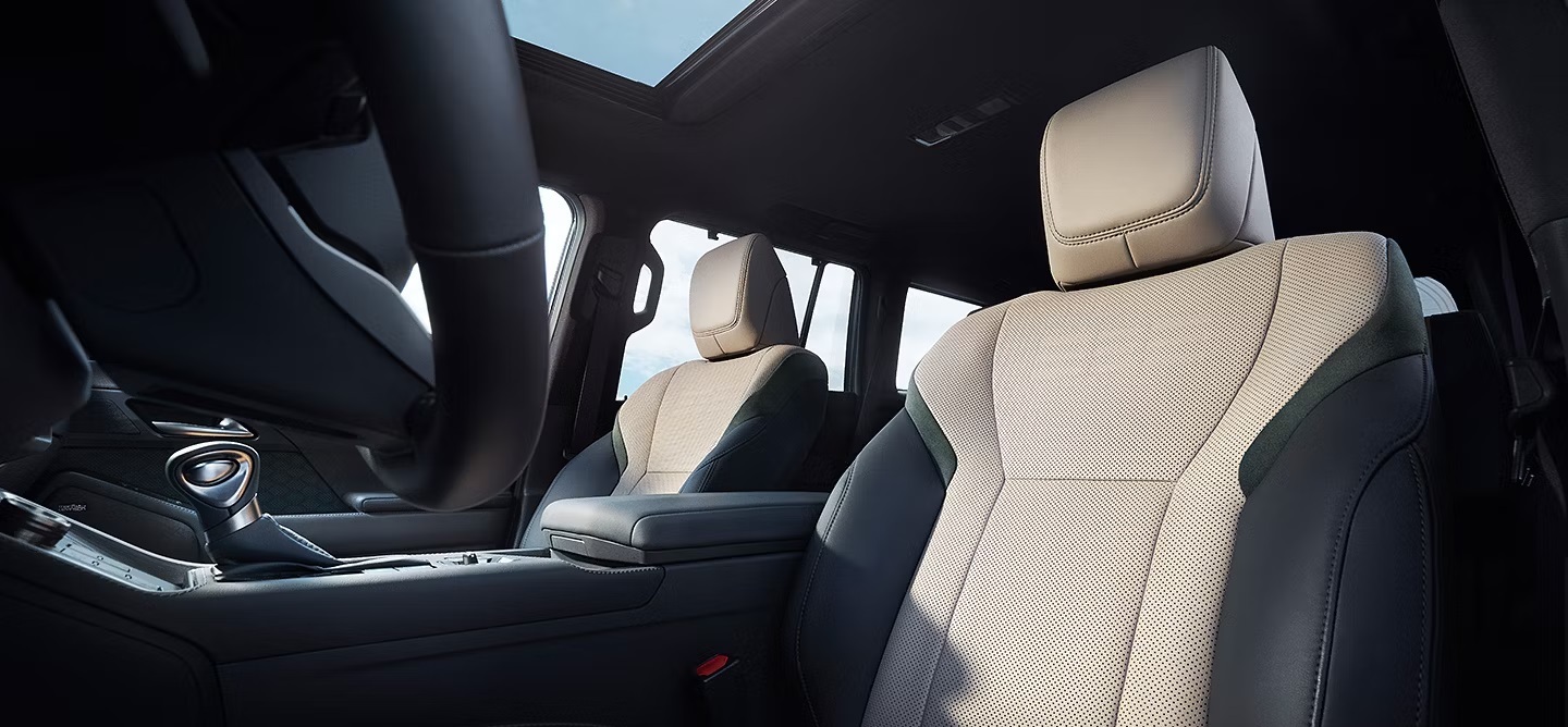 2025 Lexus GX 550 Front Seat