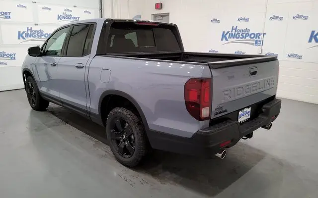 2026 Honda Ridgeline Black Edition photo 4