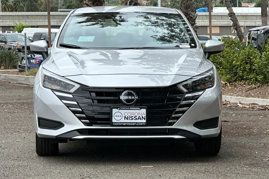 2025 Nissan Versa 1.6 SV photo 7