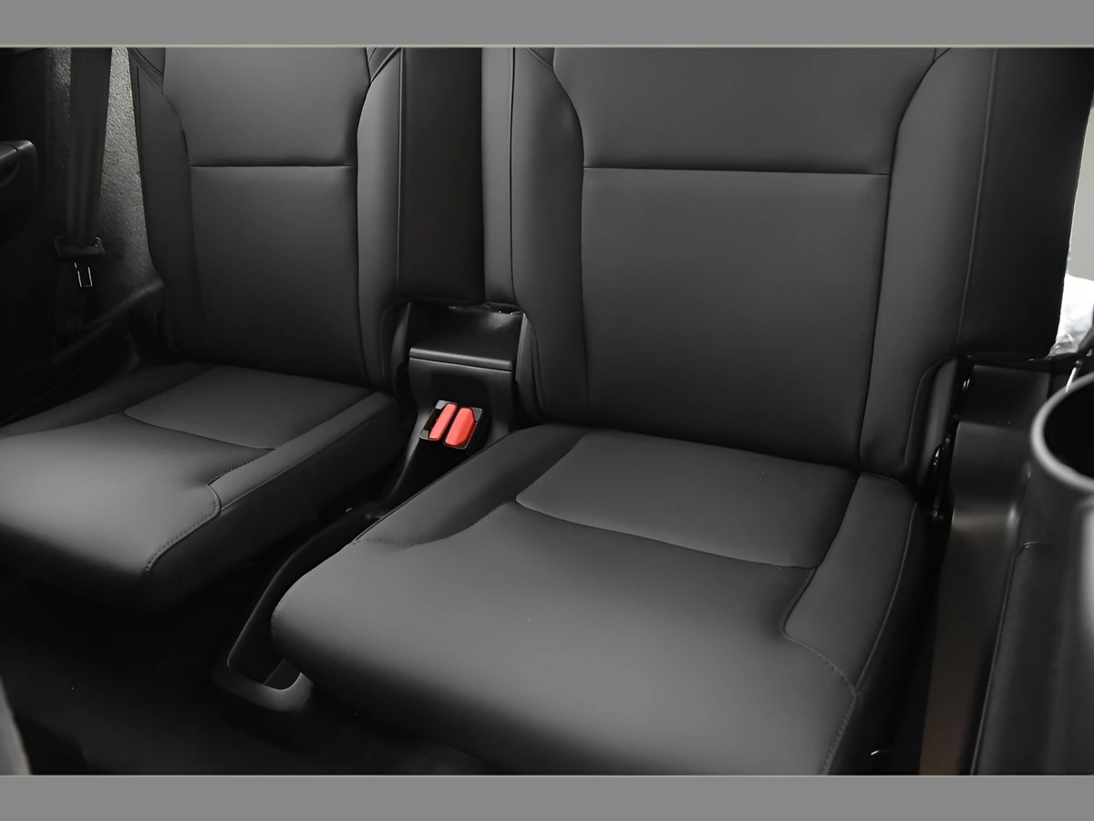 2026 Volvo XC90 Plus - Photo 12