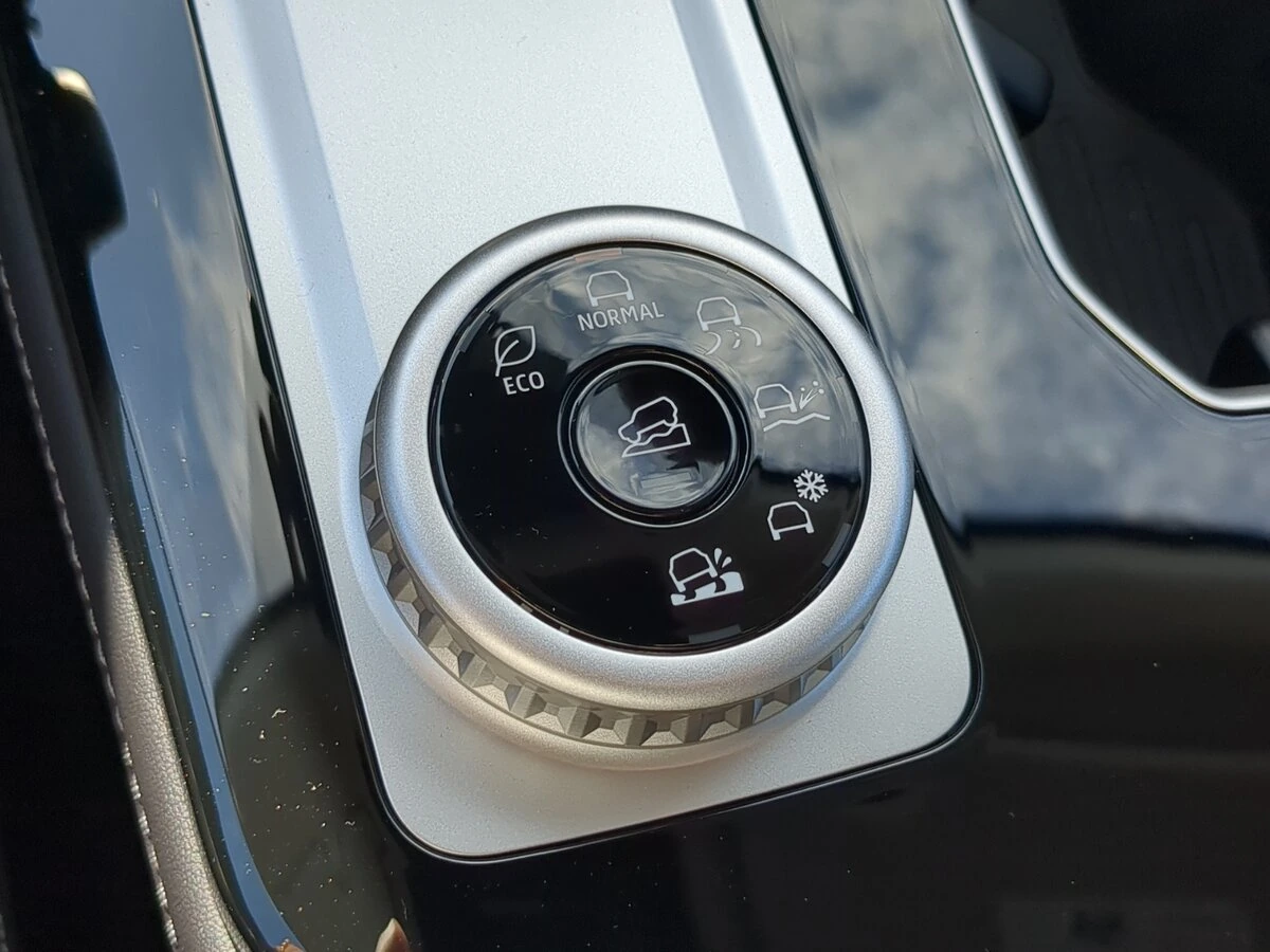 2026 Mitsubishi Outlander SEL - Photo 30