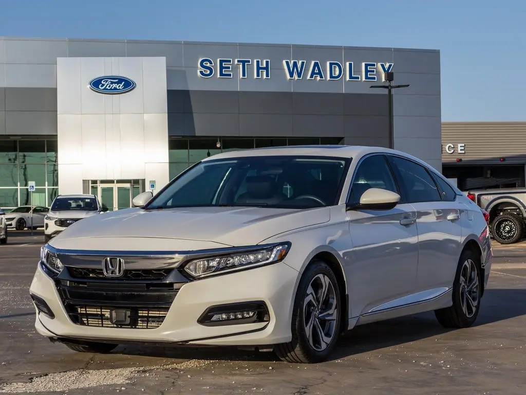2019 Honda Accord EX photo 4