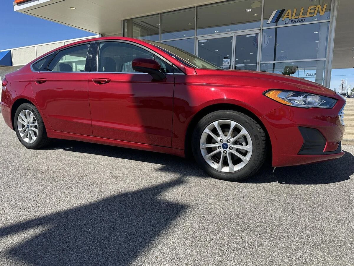 2020 Ford Fusion SE FWD's photo