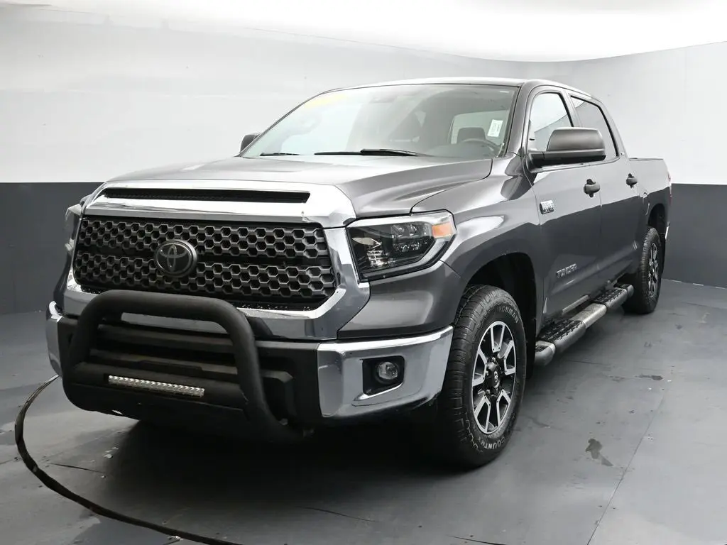 2020 Toyota Tundra SR5 CrewMax photo 4
