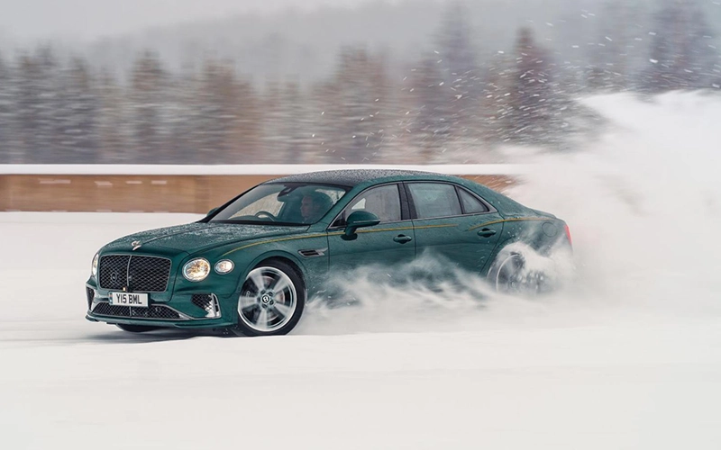 Bentley Flying Spur Snow