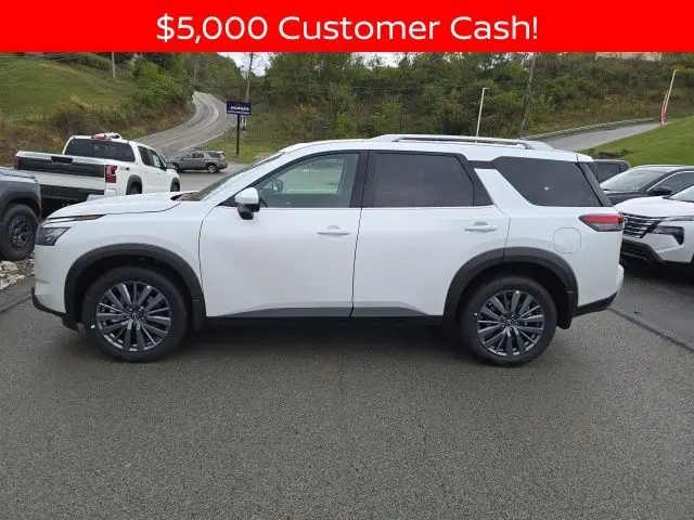 2025 Nissan Pathfinder SL photo 2