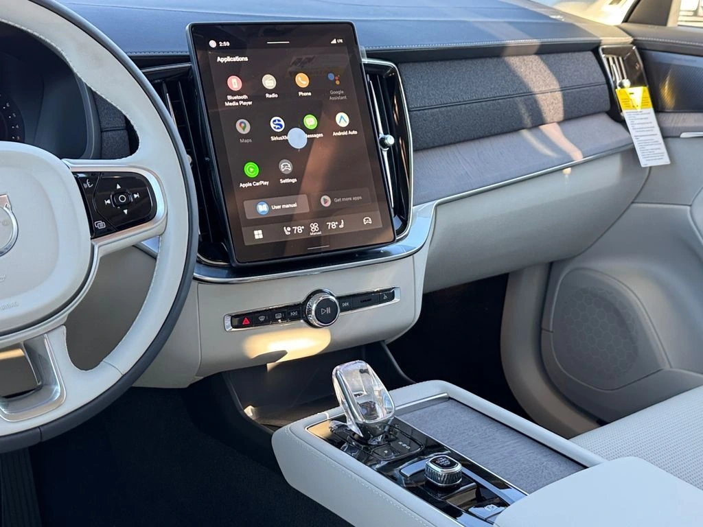 2026 Volvo - image 12