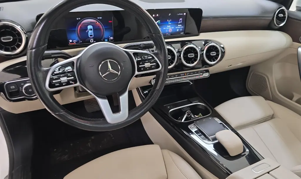 2019 Mercedes Benz A 220 photo 6