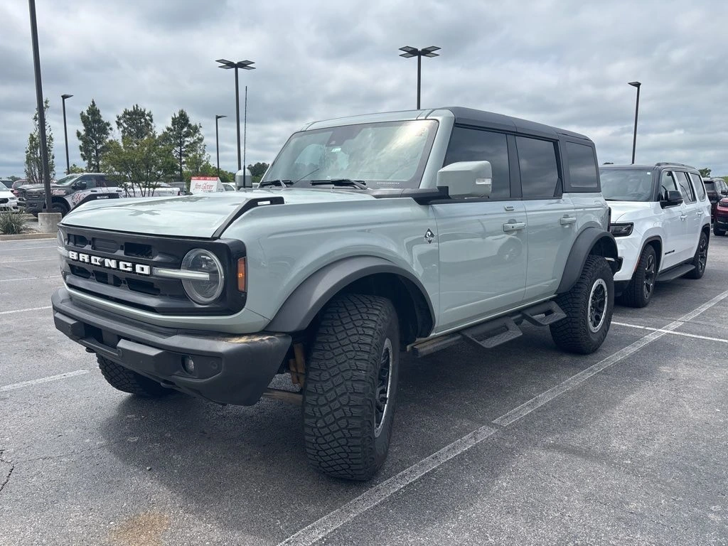 2023 Ford Bronco Outer Banks 4x4's photo
