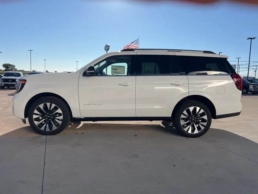 2025 Ford Expedition Platinum photo 2