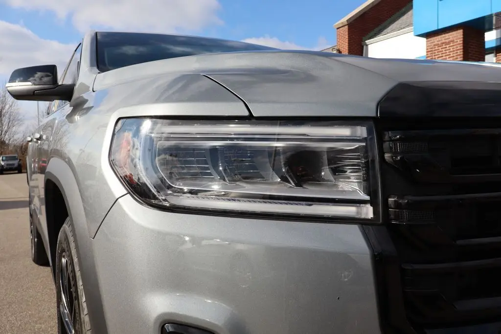 2023 Gmc Acadia SLT photo 3