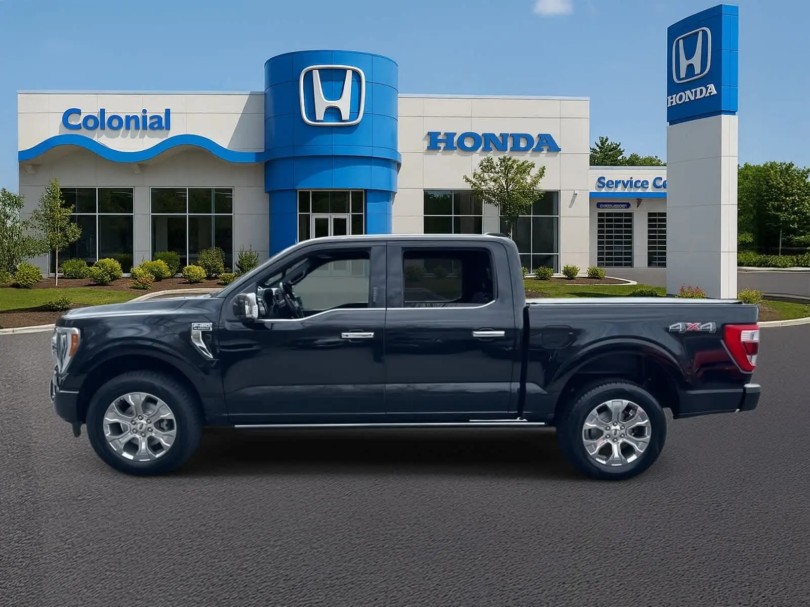 2022 Ford F-150 Platinum photo 2