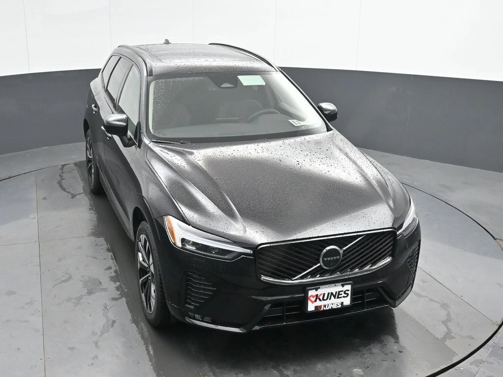 2026 Volvo XC60 Plus - Photo 33