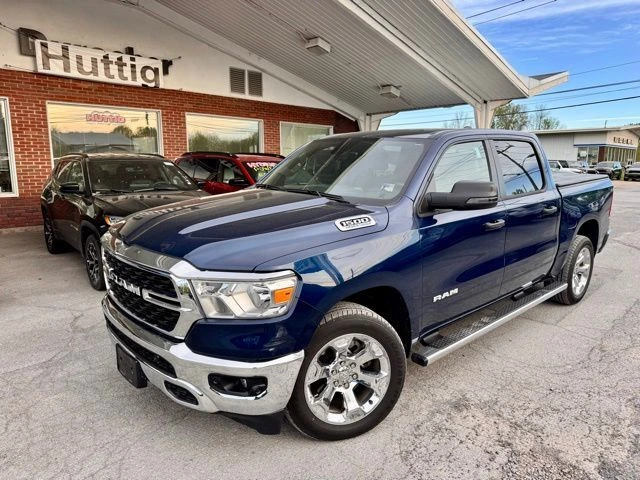 2023 RAM 1500 Big Horn/Lone Star 4x4 Crew Cab 5'7's photo