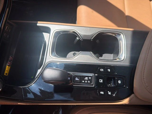 2025 Lexus NX 350 - Photo 18