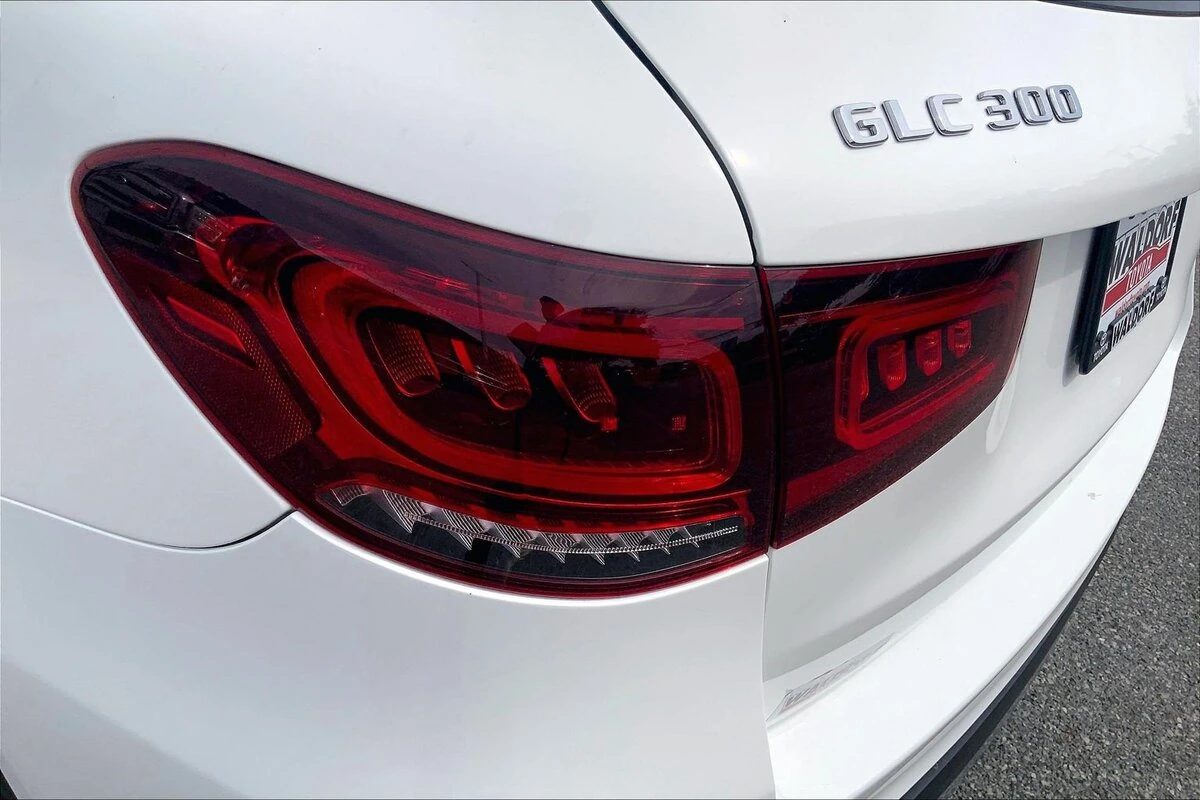 2022 Mercedes-Benz GLC GLC300 - Photo 34