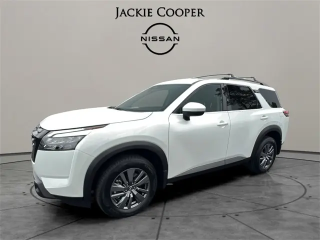 2025 Nissan Pathfinder SV's photo