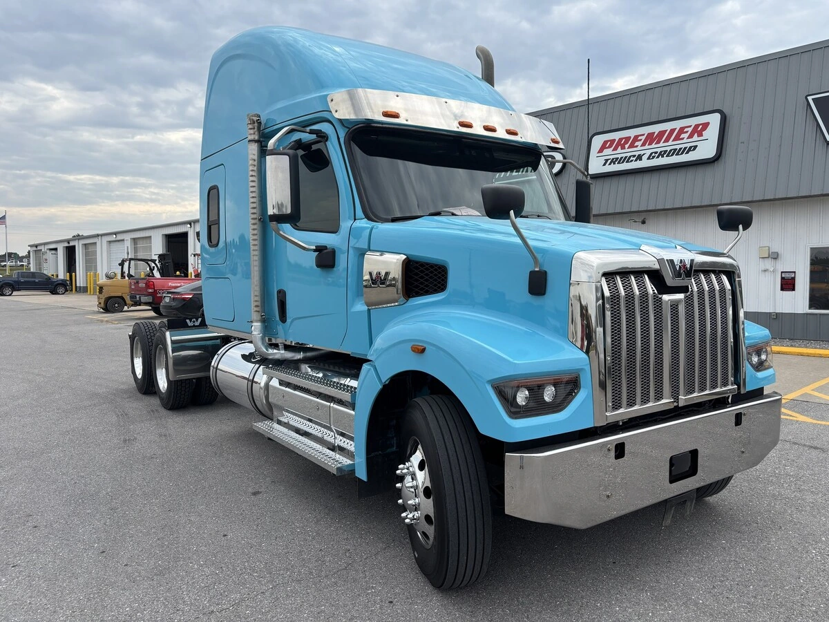 2024 Western Star 49X — photo 3