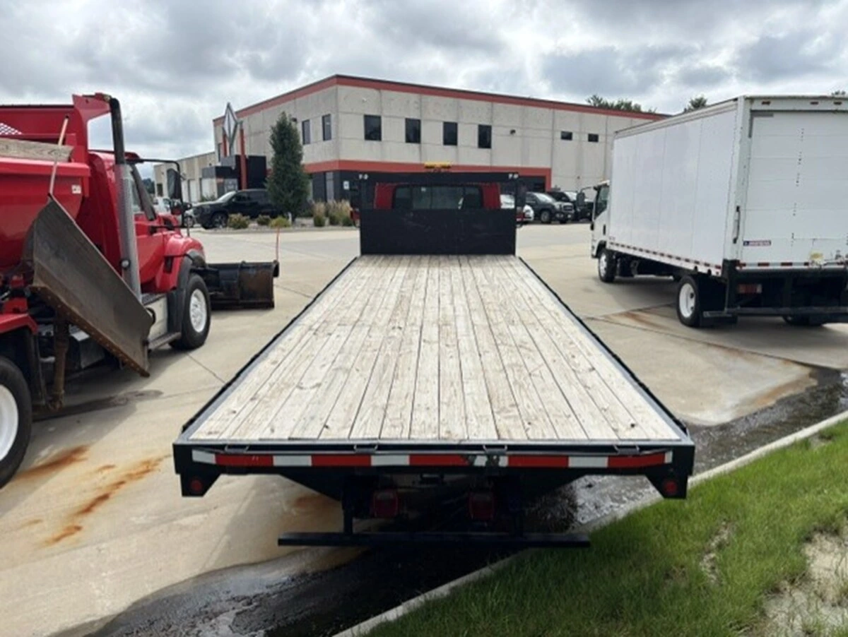 2018 International 4300 in Dubuque, IA — photo 4