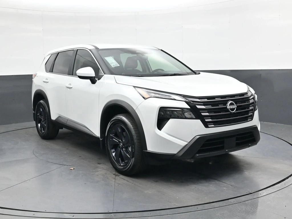 2026 Nissan Rogue SV's photo