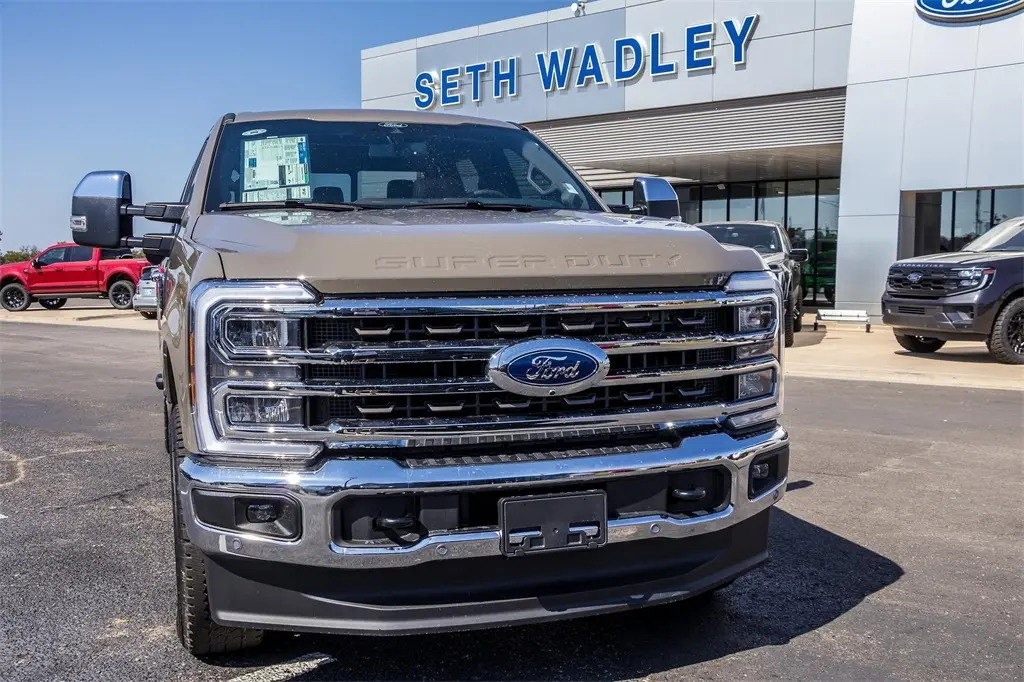 2026 Ford F-250 photo 2