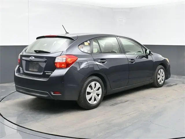 2016 Subaru Impreza 2.0i photo 9