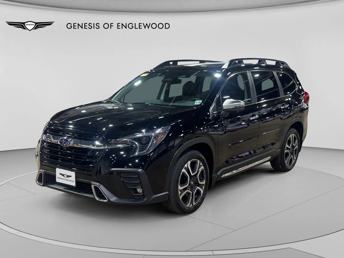 2023 Subaru Ascent Touring's photo