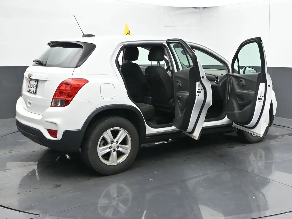 2018 Chevrolet Trax LS photo 43