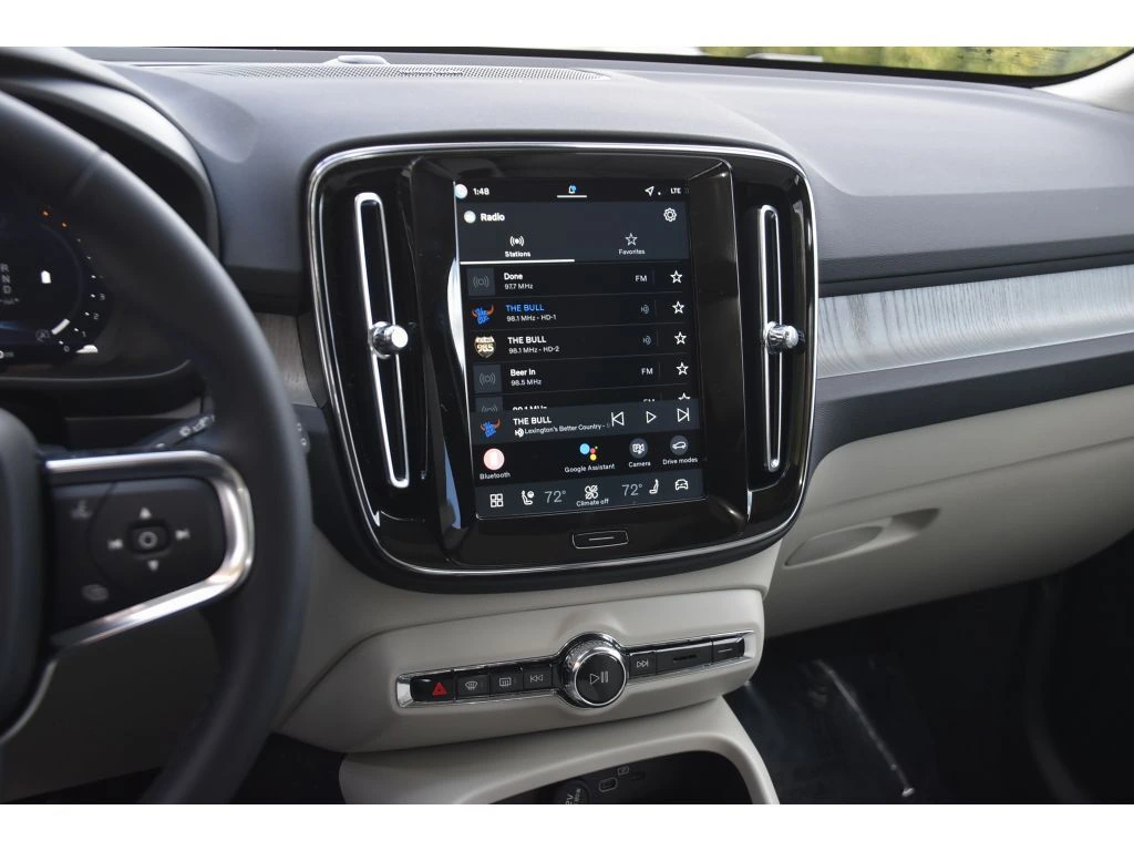 2026 Volvo - image 18