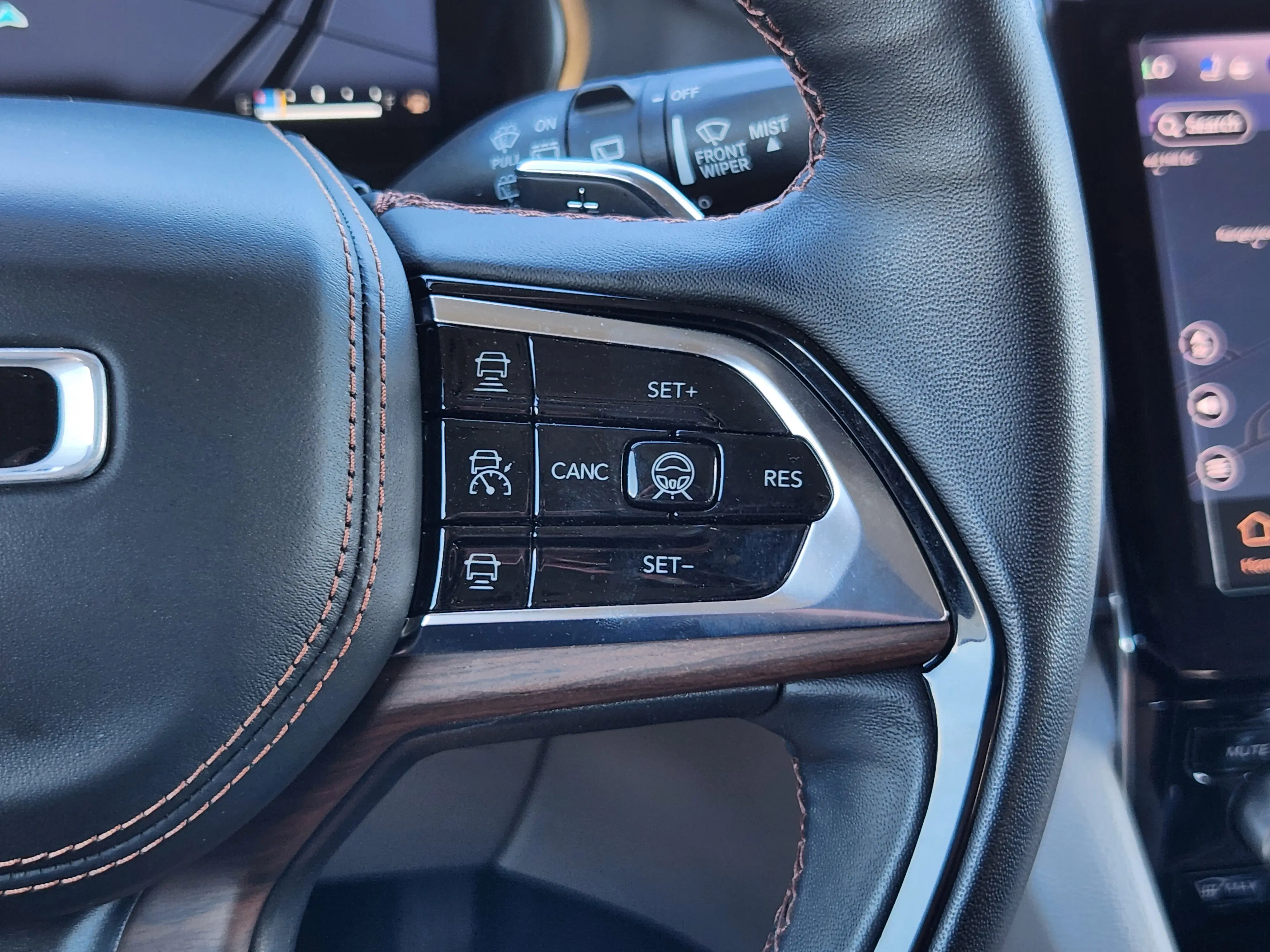 2022 Jeep Grand Cherokee Summit photo 18