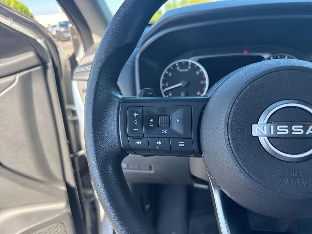 2024 Nissan Rogue S photo 15