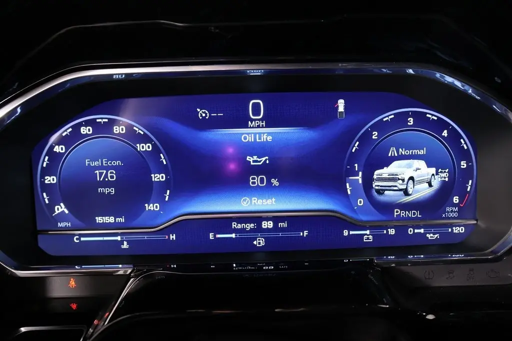 2023 Chevrolet Silverado 1500 LT photo 4