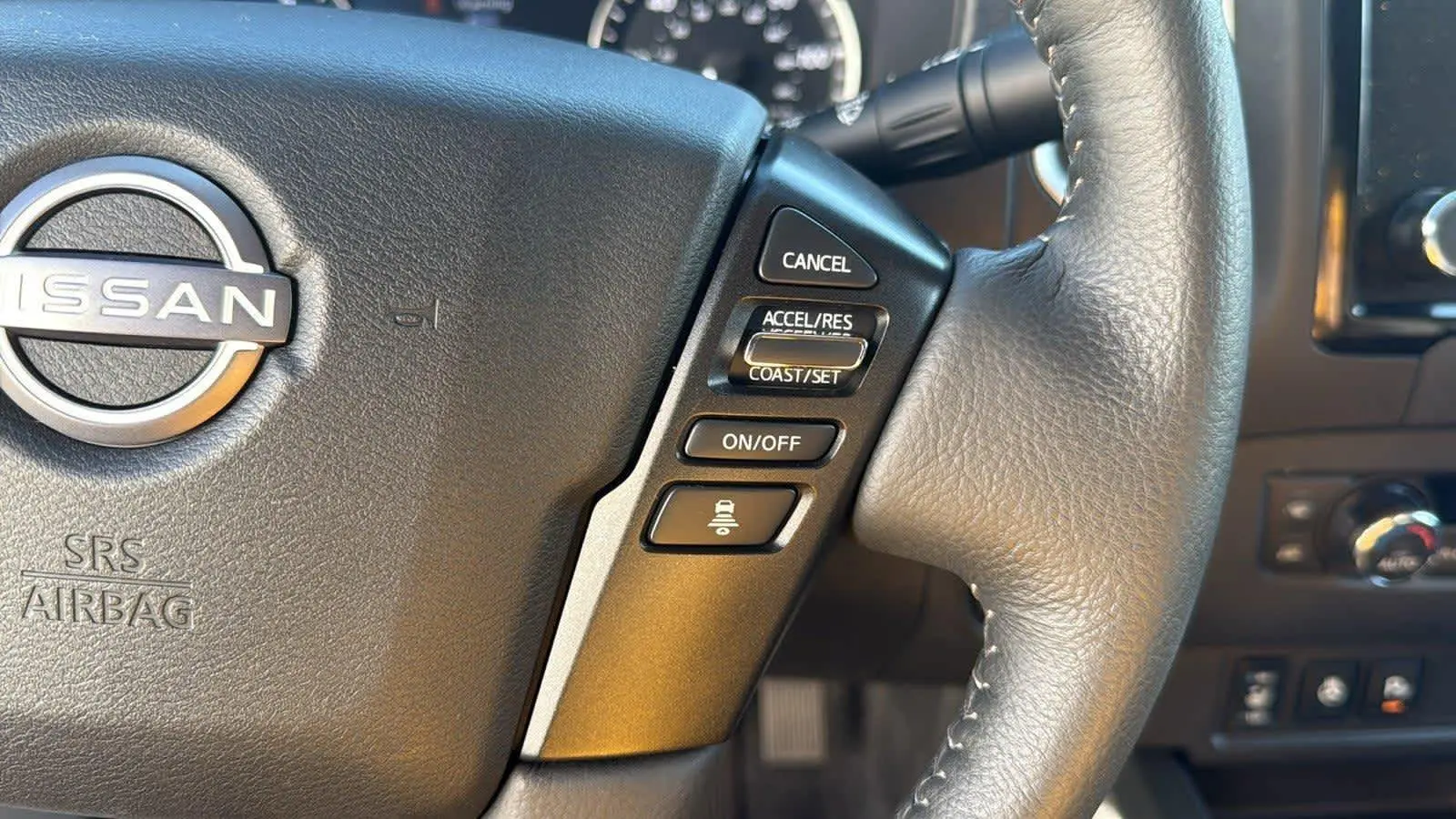 2024 Nissan Frontier SV photo 10
