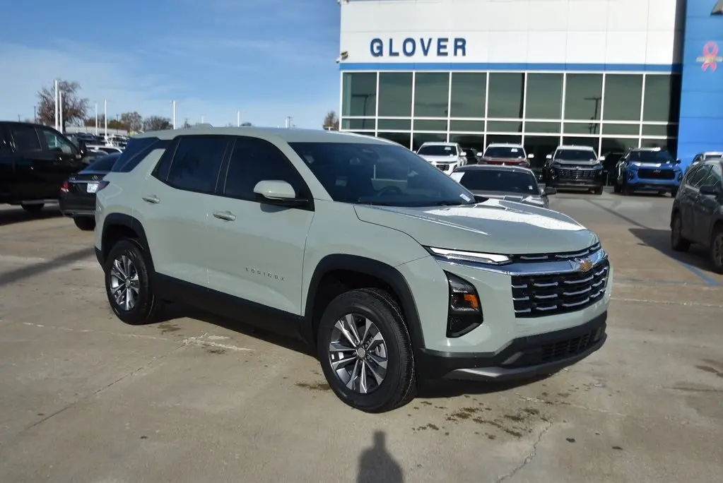 2026 Chevrolet Equinox LT's photo